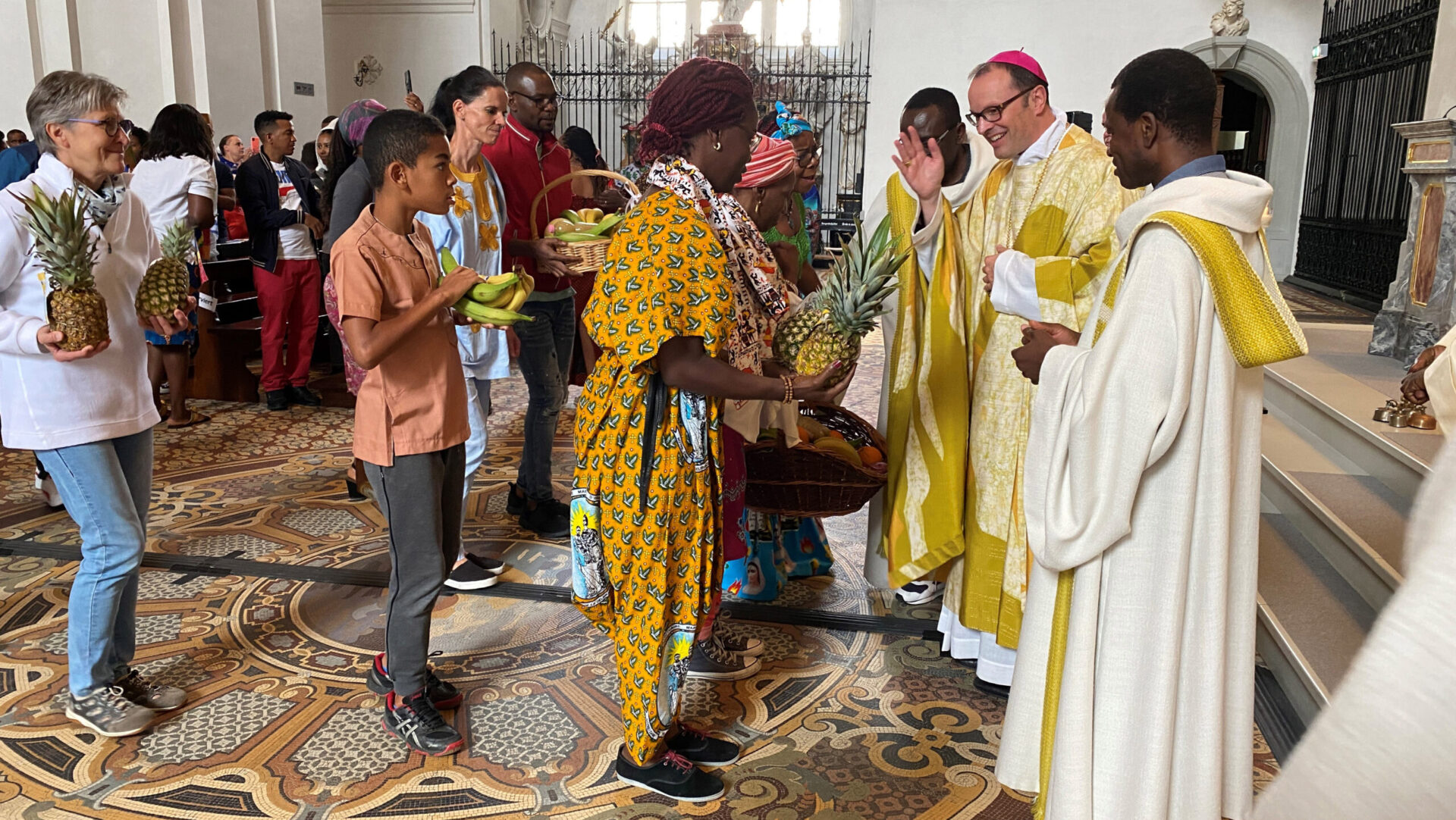 L'abbé Urban Federer à l'occasion du traditionnel pèlerinage africain 2022 au monastère d'Einsiedeln.